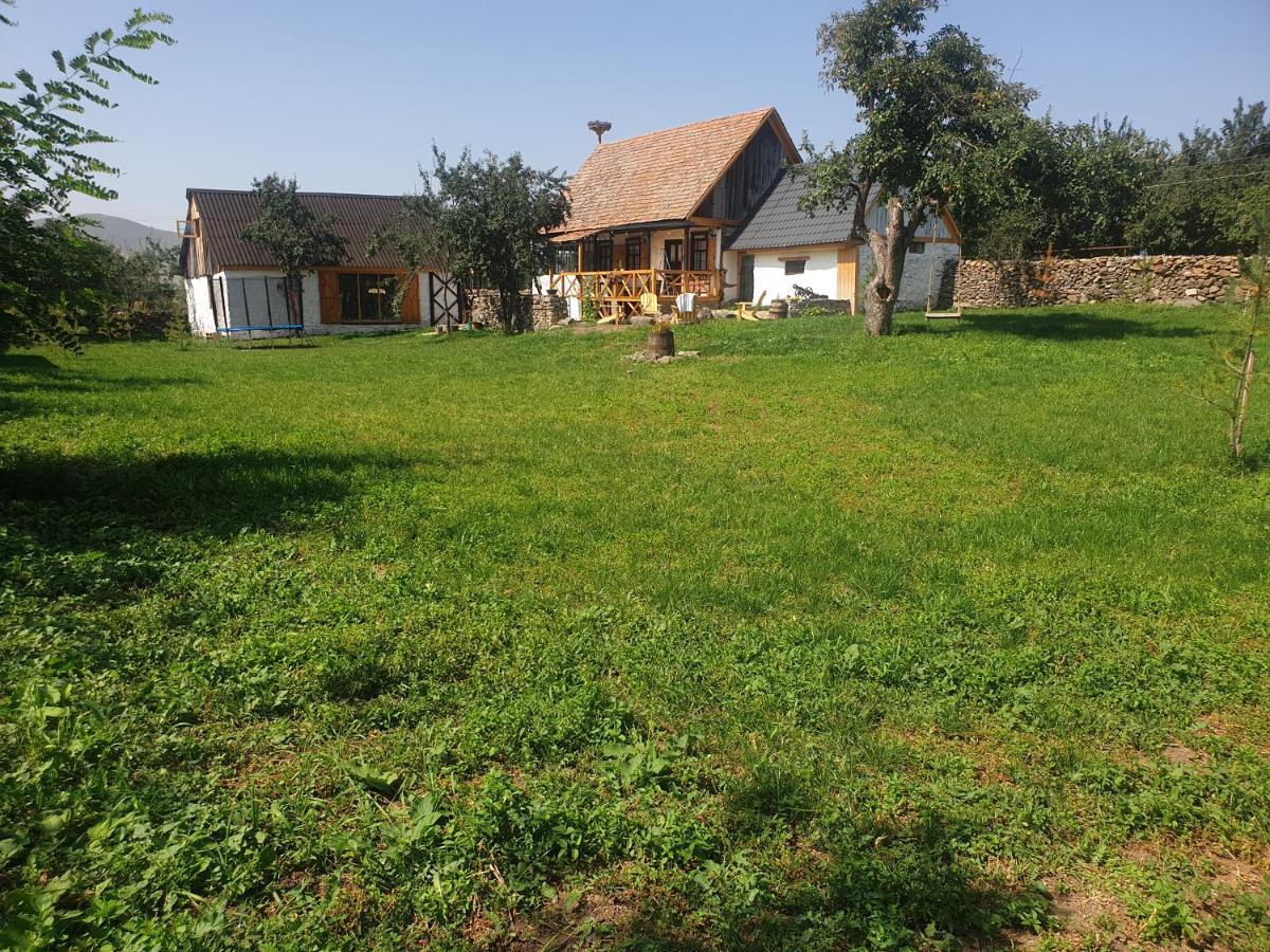 Hnameni Bovadzor Lodge Exterior photo